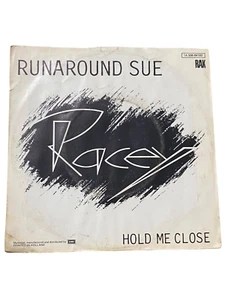 ANCIEN DISQUE VINYLE 45 TOURS RACEY RUNAROUND SUE HOLD ME CLOSE - Picture 1 of 1