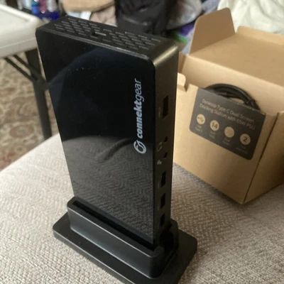 GroupGear Desktop Type C Dual Screen Docking Station with 100W PD - Image 1 of 4