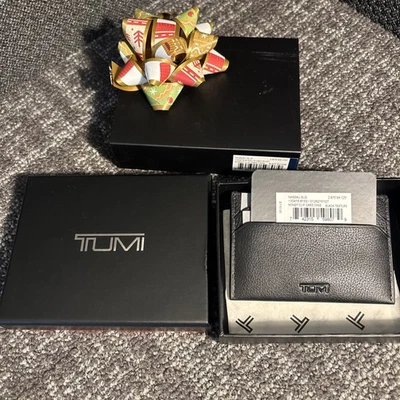 NUEVO CON ETIQUETAS - TUMI Nassau SLG Estuche para Tarjetas con Clip para Dinero Negro Textura Cartera Unisex Precio de venta sugerido por el fabricante $110 Foto 1 de 4