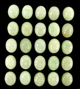 86,30 ct Natürliche Grüne Jade Lose Edelstein 8x10 mm Cabochon 25 Stck. Lot - 64433 - Bild 1 von 5