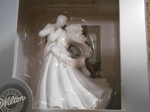 Vintage 1998 Wilton Bianca Wedding Couple Cake Topper White Bride Groom Dancing - Picture 1 of 3