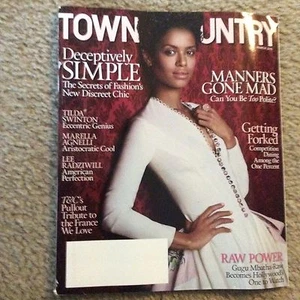 Town & Country Magazine March 2015 - Gugu Mbatha-Raw - Manners Gone Mad - Imagen 1 de 2