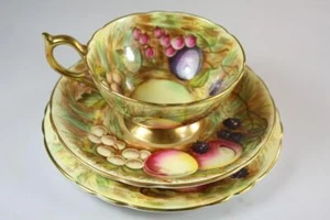 AYNSLEY N.BRUNT ORCHARD FRUIT PATTERN TEA CUP AND SAUCER GOLD TRIO signed - Picture 1 of 16