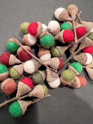 24小针毡羊毛橡子民间艺术圣诞节 — 第 1/3 张图片