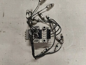 Gebrauchte SMC Krümmer 4 Vakuum-Auswerferventile ZQ1103M-K15L-D52C & ZZQ104-BSB + Kabel - Bild 1 von 8