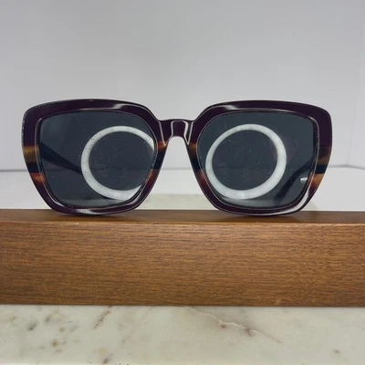 Gafas de sol para mujer COACH HC 8217 Oxblood Tortuga a rayas universitarias diseñador lujo Foto 1 de 4