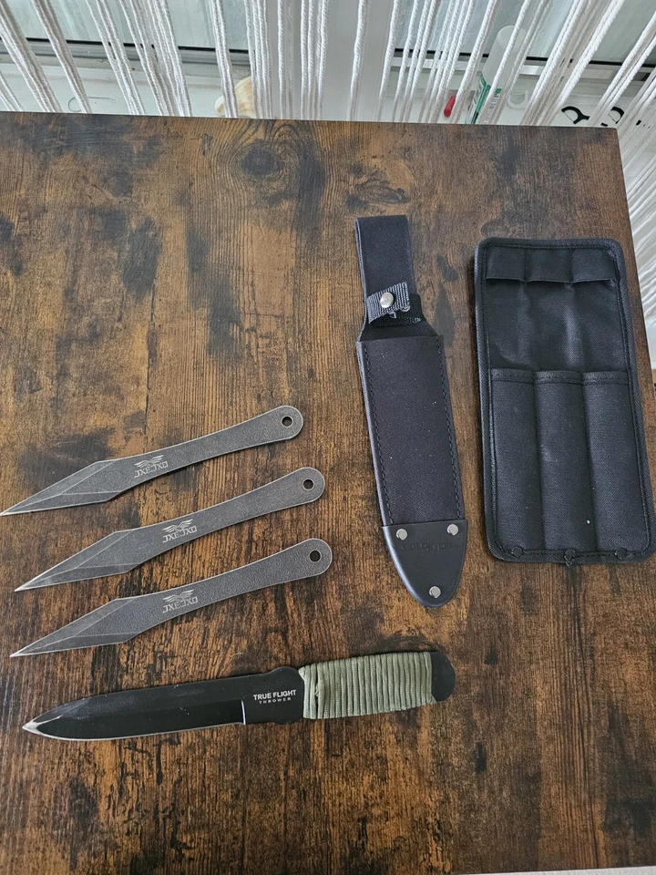Combo de cuchillos de lanzamiento Cold Steel True Flight y JXE/JXO Foto 1 de 4