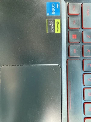 Portátil para juegos Acer Nitro" 144 Hz Foto 1 de 4