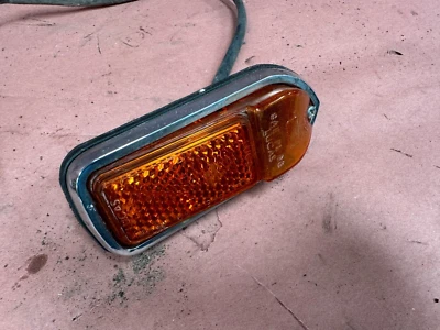 Jaguar XJ6 Vanden Plas Front Right Side Marker Light OEM 95K Miles - Image 1 of 4