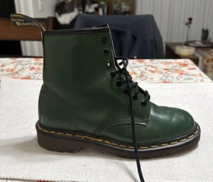 Vintage 1990’s Green Dr Martens 1460 Leather Boots Size 6 USA Made In England - Picture 1 of 12