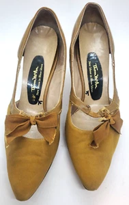 Mustard sz 6 Thom McAn Vintage 1950's ladies shoes Stilettoes Suede & patent - Picture 1 of 8