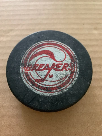 Vintage Seattle Breakers WHL Official Hockey Puck Western Hockey League Team Cover