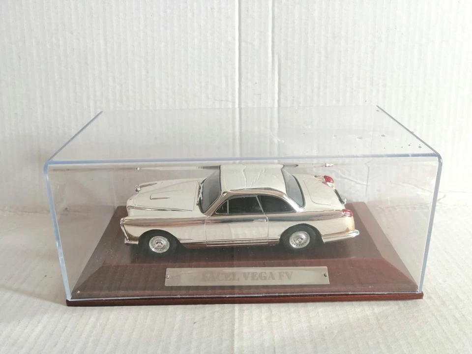 FACEL VEGA FV SILVER DE AGOSTINI 1/43 - Immagine 1 di 1