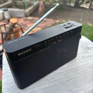 Radio portatile SONY ICF-306 FM AM nera a batteria testata Giappone - Foto 1 di 6