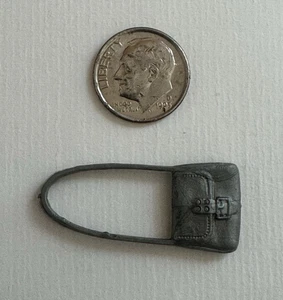 Marx La Batalla del Azul y Gris/Caballería Sprue Accesorio Bolso Plateado con Correa - Imagen 1 de 1