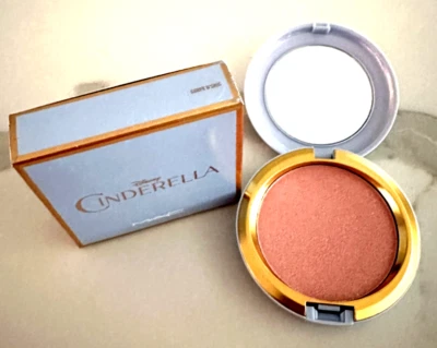 MAC Cinderella Iredescent Powder/Pressed Coupe D'Chic - Image 1 of 2
