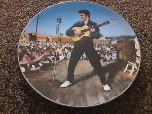 Neu im Karton. Elvis Presley Delphi 1991 Sammelteller. Zurück in Tupelo 1956. - Bild 1 von 5