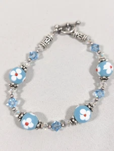 Artisan White Blue Art Glass Daisy Flower Round Bead Toggle Bracelet 6.5 inch - Picture 1 of 11