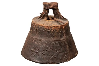 Antigua campana de templo china de hierro fundido Foto 1 de 4