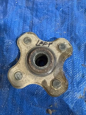 Buje rueda trasera izquierda Yamaha Bruin Grizzly Wolverine 350 5FU-F5377-11-00 Foto 1 de 4