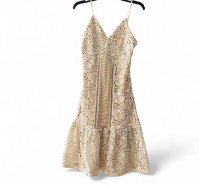  Romeo & Juliet 蕾丝连衣裙,尺寸 S 象牙色  — 第 1/4 张图片