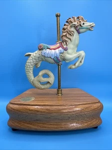 VTG RARE! THE AMERICAN CAROUSEL, “SEAHORSE” by TOBIN FRALEY *SIGNED* MUSIC BOX - Picture 1 of 15