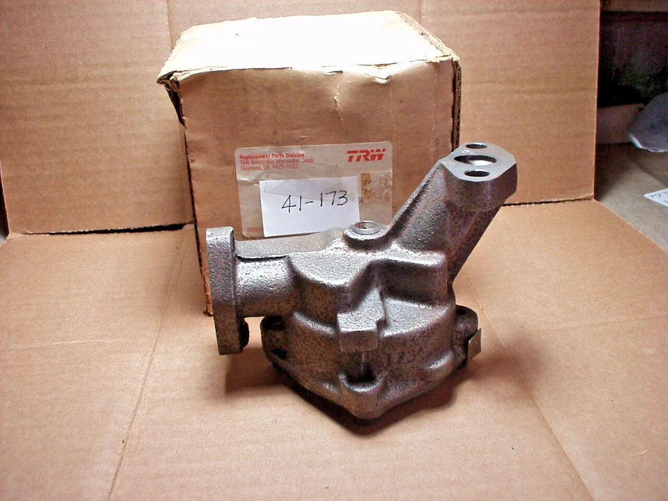 1965 1966 1967 1969 1971 1973 1975 Ford Trucks  F-150 F-250 oil pump 41-173 - Image 1 of 2
