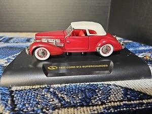 1937 Cord 812 Supercharged model display - Picture 1 of 8
