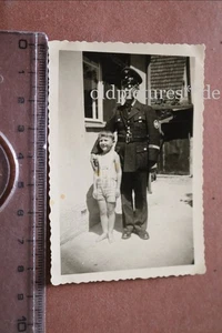 tolles altes Foto Mann in Uniform - Werkschutz - 30-40er Jahr mit Kind - - Picture 1 of 7