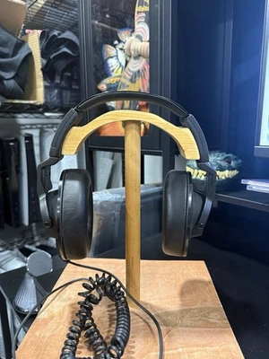 AKG K553 MKII Over-Ear Closed-Back Studio Headphones Tested - Image 1 of 4