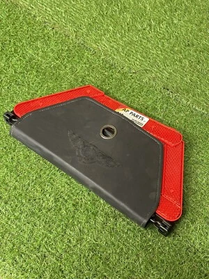 3W0860285 warning triangle with mount and cover Bentley Continental GT #2184 - Image 1 of 4