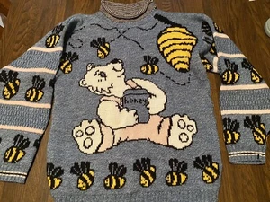 Amazing vintage Young classics sweater L bear honey bees retro sweater - Picture 1 of 11
