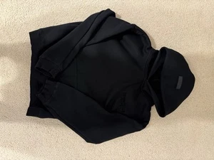 Essentials Hoodie Black Size M Men’s **BRAND NEW FAST SHIPPING** - Picture 1 of 3