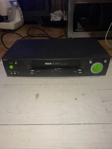 Reproductor de cinta VHS RCA VCR 4 cabezales grabadora VR705HF probado funcionando - Imagen 1 de 7