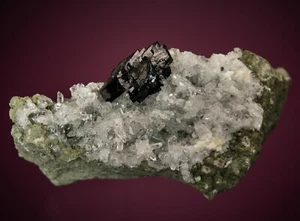 Babingtonite, Mumbai, distrito de Bombay, Maharashtra, India 2212-104 - Imagen 1 de 5