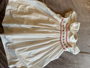 Girls Smock Dress Size 3 White Please Read Description - Picture 1 of 6