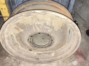 OEM used Ford rear one piece rim 7 x 24 - Picture 1 of 2