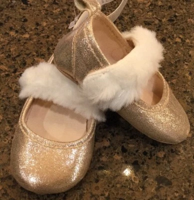 Baby Gap Girls 3-6 Month (size 2) Gold & Faux Fur Crib Shoes. Nwt - Image 1 of 4