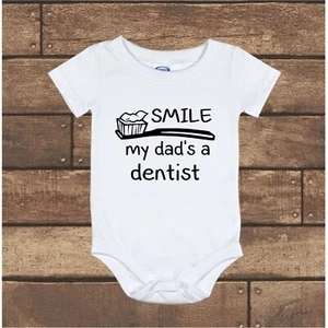 Mono bebé Smile my Dad is a Dentist Gerber N - 24M  - Imagen 1 de 3