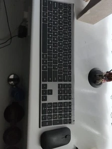 Jelly Comb Bluetooth Keyboard And Mouse Set Black , Slim And New - Photo 1/6