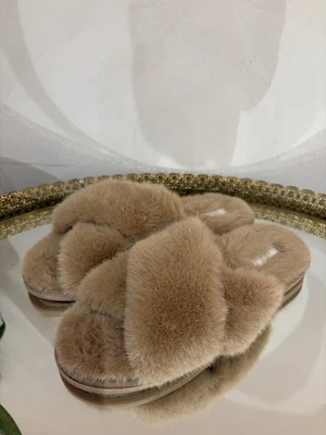 Zapatillas de spa difusas de espuma viscoelástica bronceadas Kooba talla 8/9 Foto 1 de 4