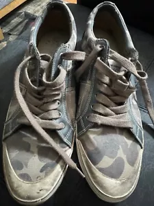 MEN'S SIZE 11 KENNETH COLE REACTION CAMOUFLAGE SNEAKERS - NEVER WORN - Picture 1 of 5