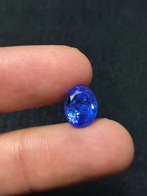 Piedra preciosa de tanzanita natural de 3,85 quilates corte ovalado bonito color y brillo de Tanzania Foto 1 de 4