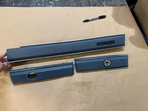 Tapicería de tablero Ford Ranger 83-88 1983-1988 OEM azul - Imagen 1 de 4