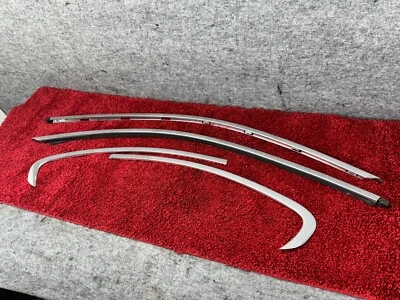 Juego de molduras de puerta superior lateral izquierdo y derecho BMW F22 acabado aluminio OEM 52K Foto 1 de 4