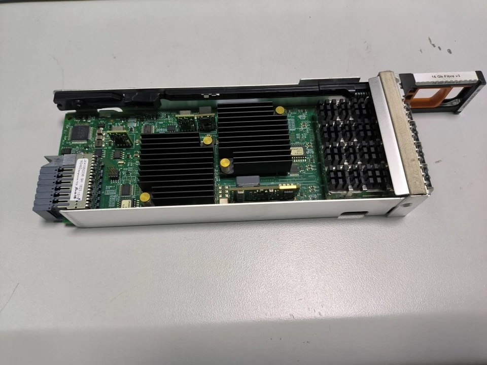 New EMC Unity 303-392-000A-06 4-Port 16Gb FC Fibre v3 I/O Module W/ 4x SFP+ - Image 1 of 2