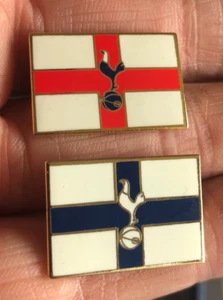 JUEGO DE 2 INSIGNIAS DE ALFILER ESMALTADO BANDERA CRUZ DE LOS TOTTENHAM SPURS DE SAN GEORGE - Imagen 1 de 1