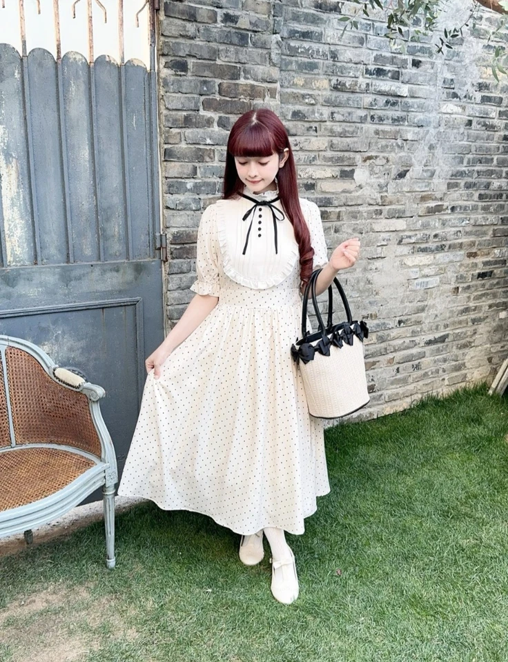 m♡petit by Aoki Misako Vestido Lolita Blanco Lunares Moda Japonesa Foto 1 de 4