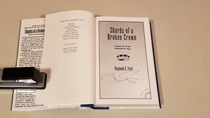 SHARDS OF A BROKEN CROWN von RAYMOND E. FEIST *SIGNIERT* +TS - Bild 1 von 1