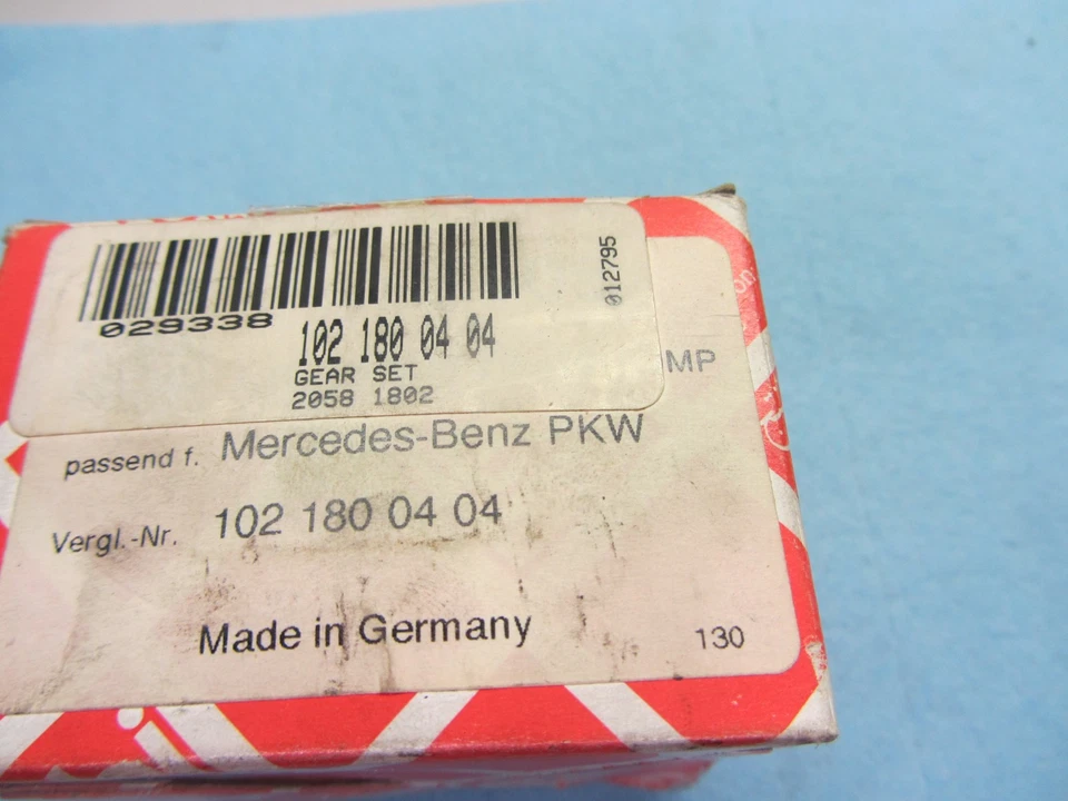 Juego de engranajes de transmisión de bomba de aceite Mercedes W102 M102, 1021800404, leer notas. Foto 1 de 4